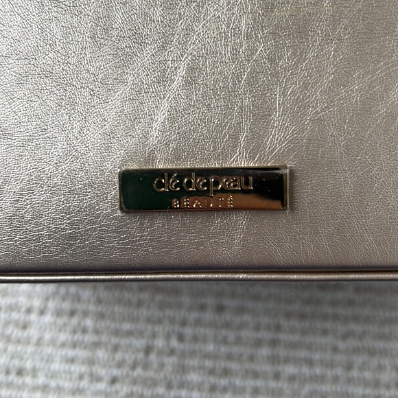 CPB large cosmetic bag with handle and mirror - Picture 5 of 10